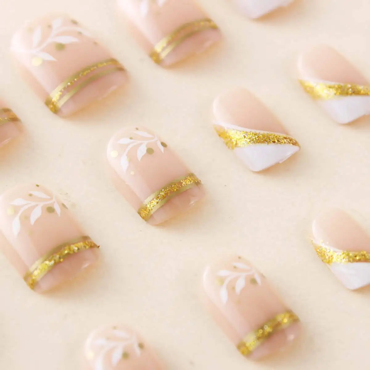 Short Medium fake nails for women gilrs french square nail tips golden glitters strips leaf heart design press on false nails
