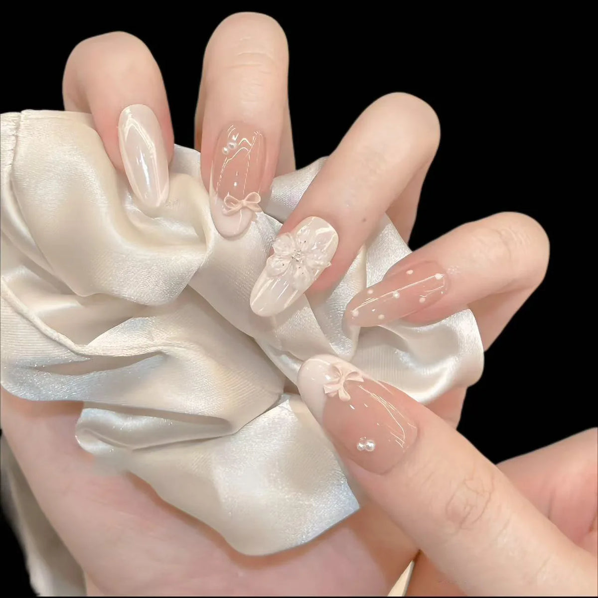 10Pcs Milky Nude Gentle Handmade Press on Nails French Bow Flower Design Fake Nails Mid-length Almond Polka Dot Fashion Manicure