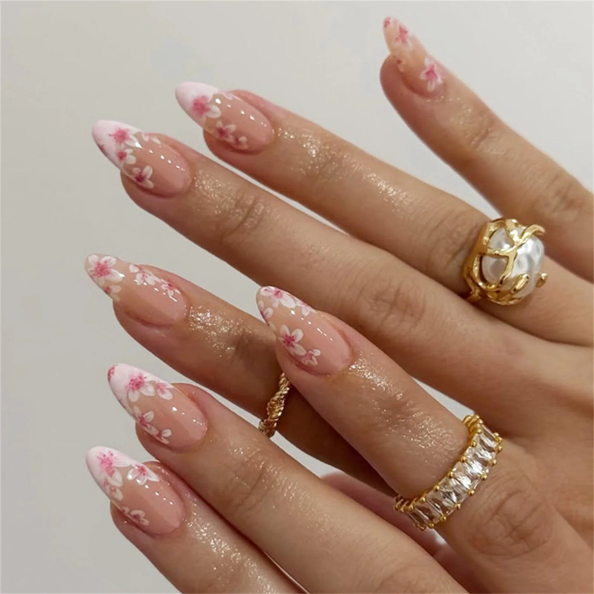30pcs Press On Nails Sakura Gradient Almond False Nails Tips Press on Fake Nails Removable Fake Nails Acrylic Manicure Nail Tips