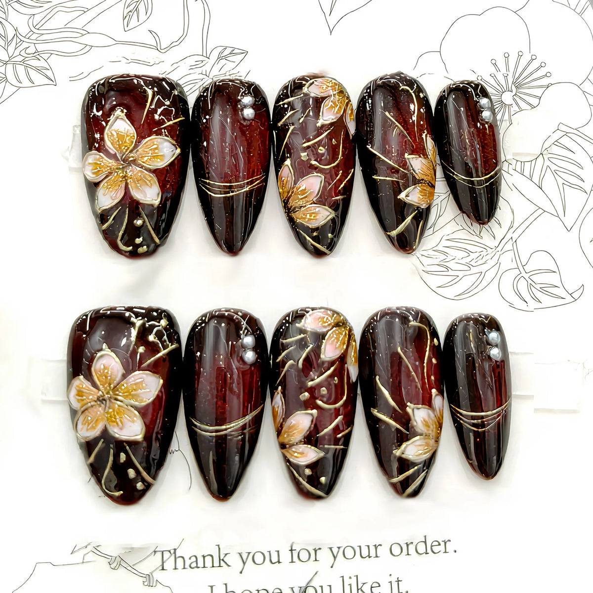 24Pcs Flower Pearl Nails Sets Press on Gilded Almond Lines False Nails Beauty Manicure Red Art Patches Tips Fake Detachable Nail